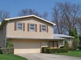 556 W Glendale Blvd, Valparaiso, IN 46385