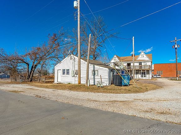 4th image of this home