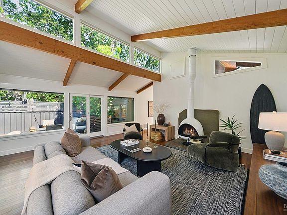 2nd image of 12 Oak Knoll Avenue