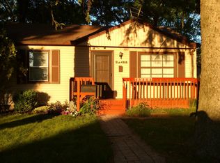 22488 Violet St, Farmington, MI 48336