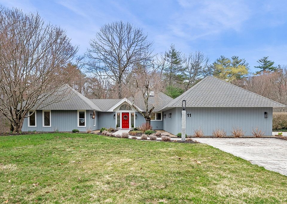 1st image of 11 Brentwood Way
