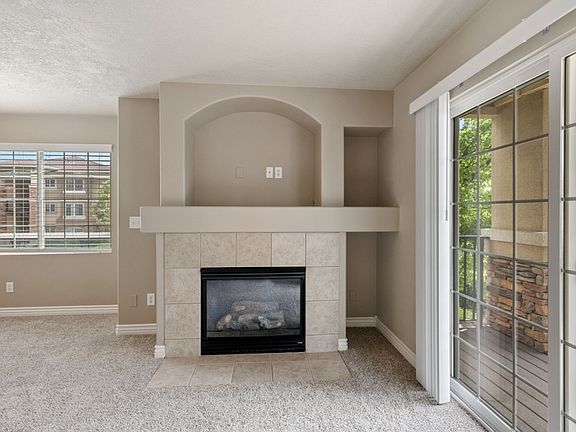 5th image of 211 E Spencer Peak Way Unit H10