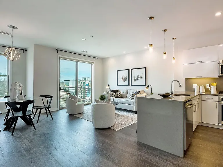 1350 Maryland Ave NE #401 — Photo 9