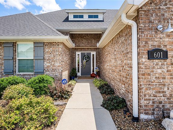 2nd image of 601 Bellmara Cir