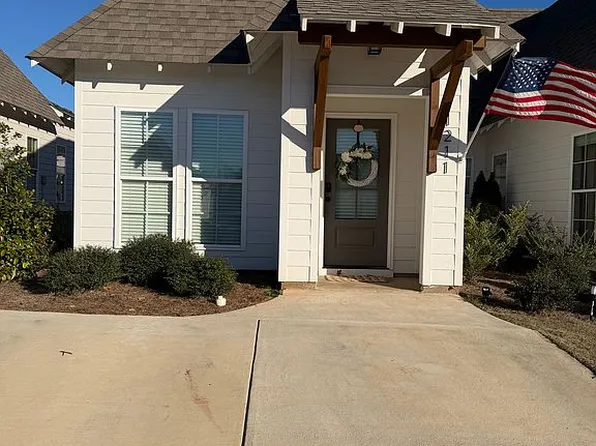 1211 Hidden Den Trl, Opelika, AL 36801