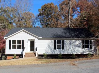 104 Chesterfield Ct, Easley, SC 29640