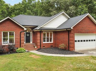 617 White Oaks Cir, Monroe, NC 28112