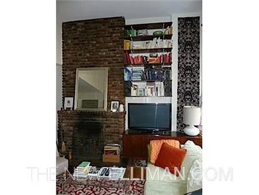 Rented by Douglas Elliman | media 16