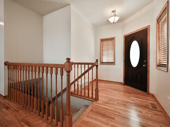 3rd image of 510 Eagle Ln