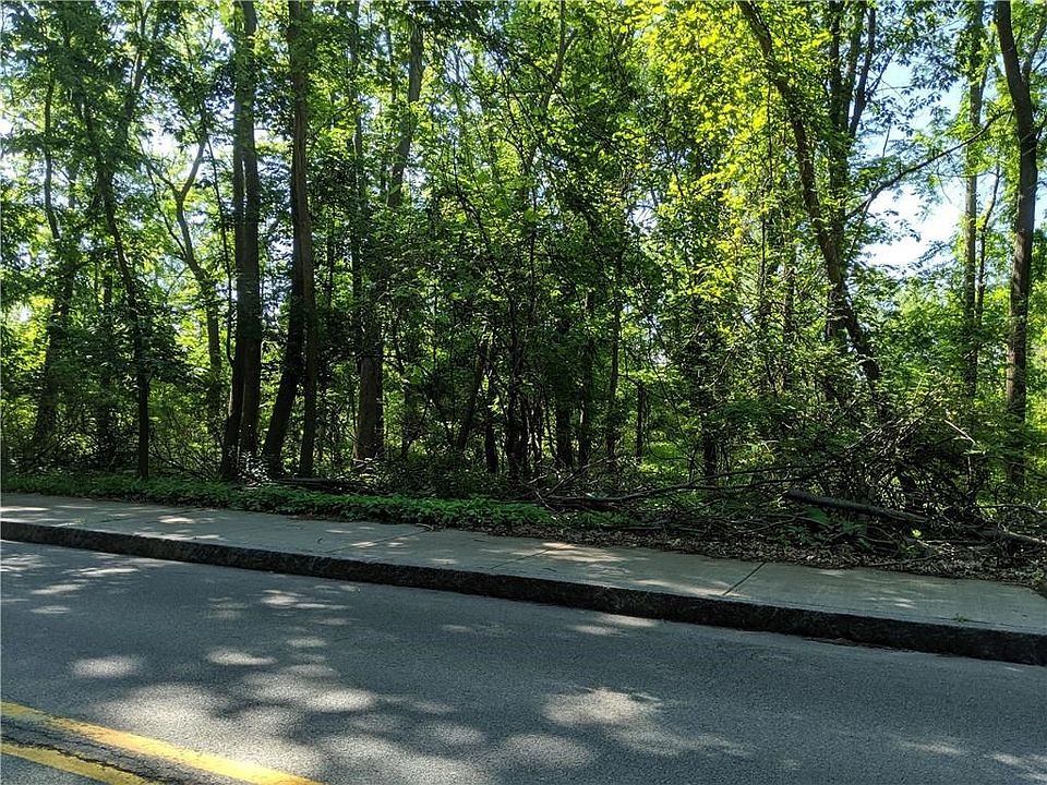 2nd image of 500 E River Rd