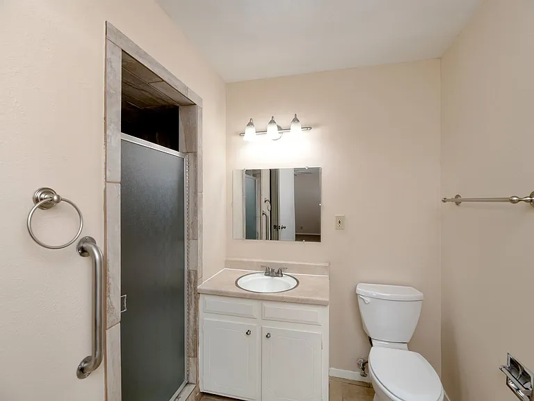 1605 Arrowhead Dr — Photo 23