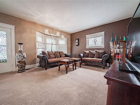 4th image of 660 Oberlin Ave