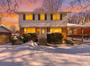 396 Roosevelt Dr, Kingston, ON K7M 4A7