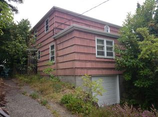 1422 Madrona Dr, Seattle, WA 98122