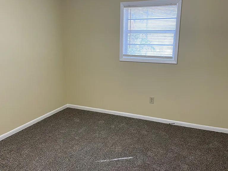 1011 W Rowan St #3 — Photo 5