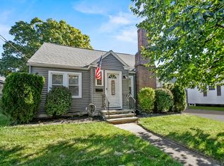 21 Calumet Ave, Worcester, MA 01606