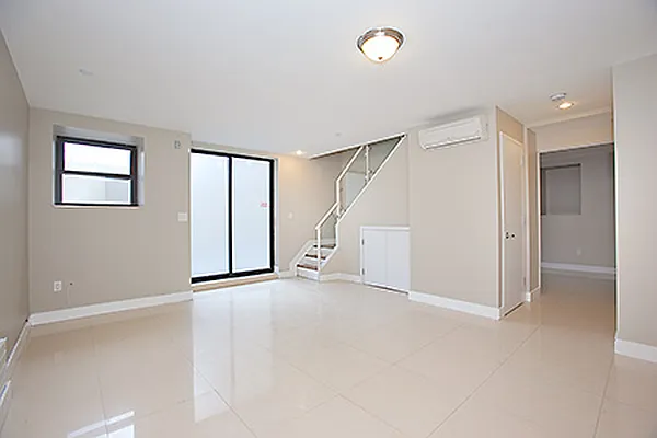 Rented by Vision Group | media 3