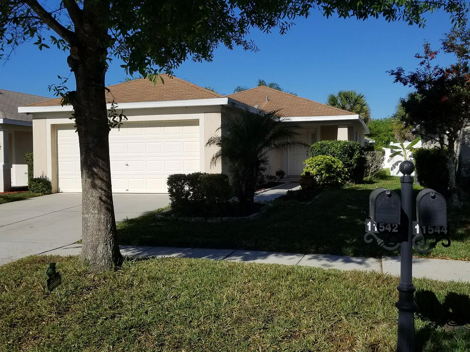 3 bed, 1160 sqft, $2,100 — Photo 2