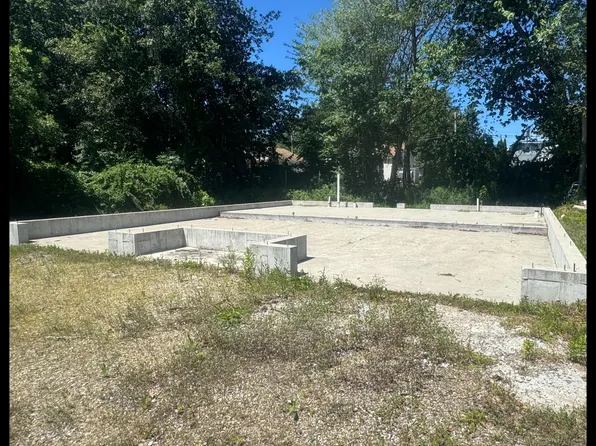 4 Ben Way, Saco, ME 04072