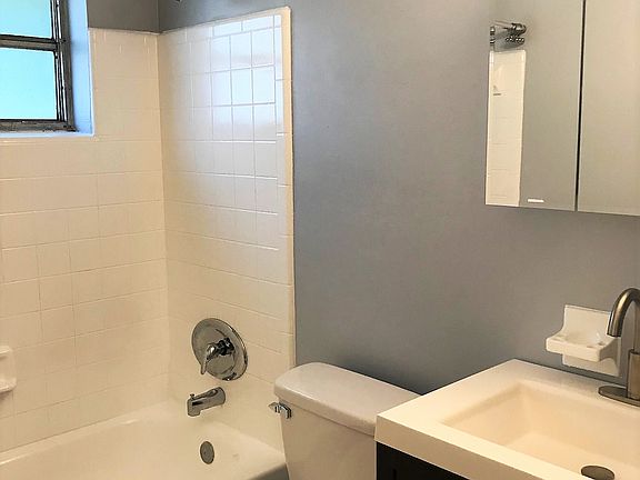 2nd image of 2616 NE 14th Ave APT 6