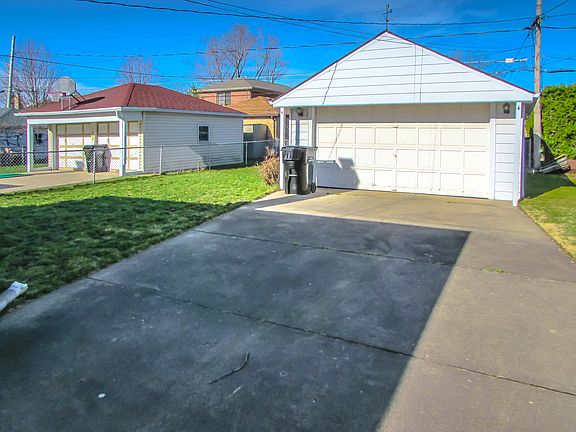 5th image of 4208 N Odell Ave
