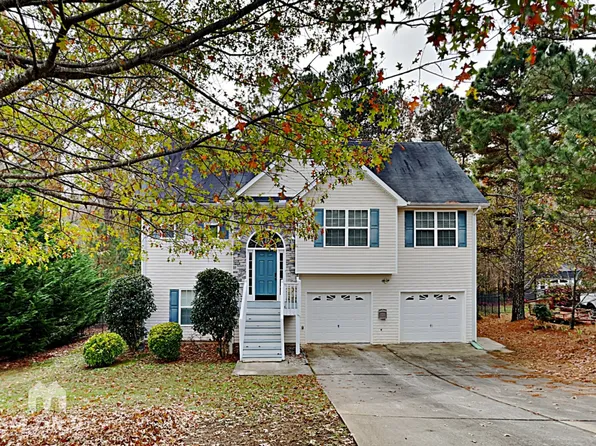 205 Ivy Ct, Carrollton, GA 30116