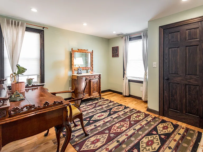 3863 Seneca St — Photo 31