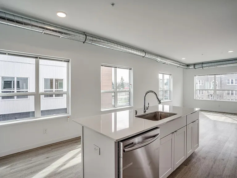 3333 Nicollet Ave S — Photo 16