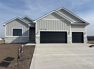 370 NW Ryder Dr, Waukee, IA 50263