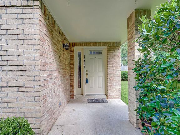 4th image of 1406 Middlesbrough Ln