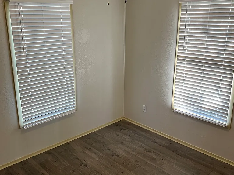 202 E Oklahoma Ave #8 — Photo 12