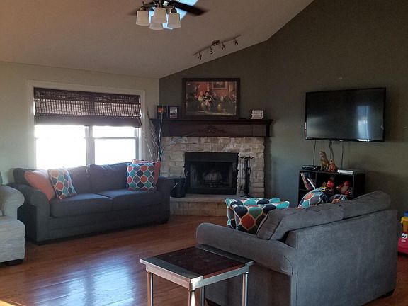 5th image of 1702 Bridle Ct