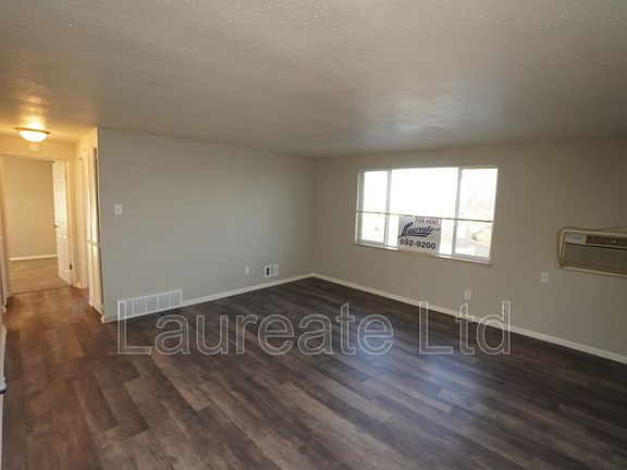 3rd image of 677 Miller Ct