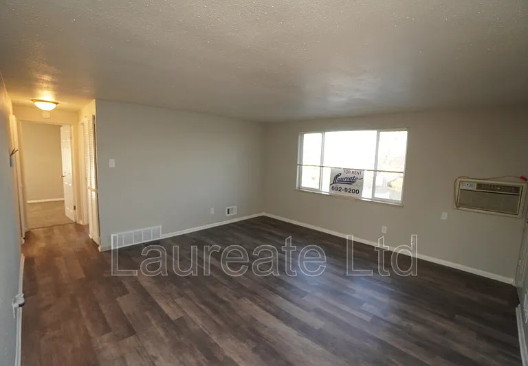 677 Miller Ct — Photo 3
