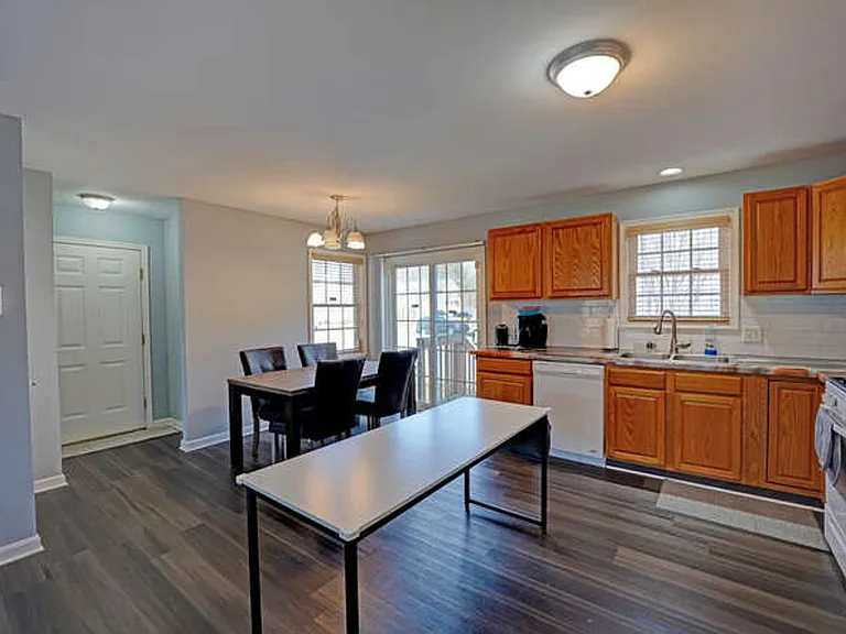 110 Fox Dale Rd — Photo 32
