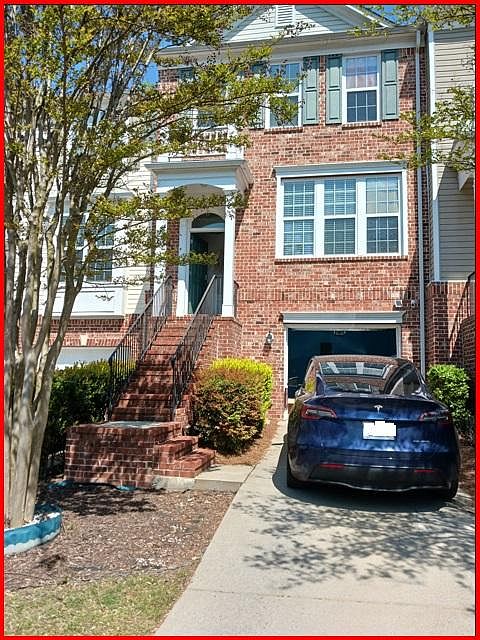 Main entrance - 1352 Thornborogh Dr.