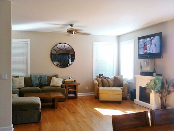 2nd image of 209A W Park St #A