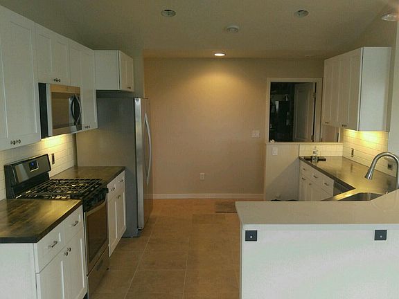 3rd image of 226 16th Ave SE