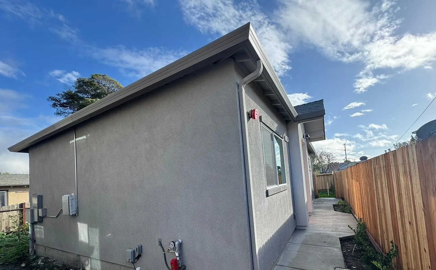 3 bed, $3,350 — Photo 1