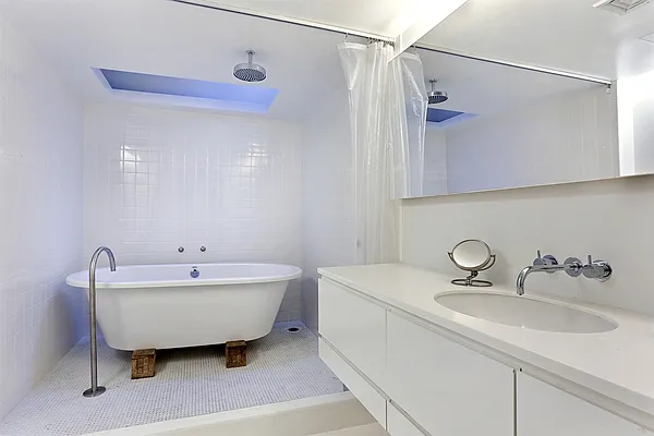 Sold by Corcoran | media 24