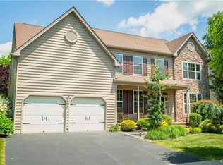 953 Kingston Ln, Breinigsville, PA 18031