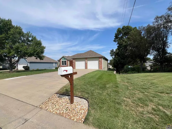 4346 SE 24th Ct, Tecumseh, KS 66542