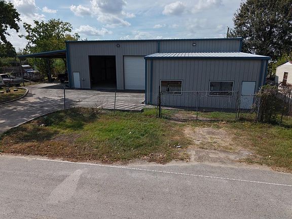 4th image of 19111 Applecrest Way