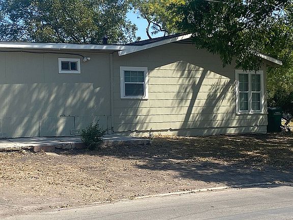 4th image of 329 Bexar Dr