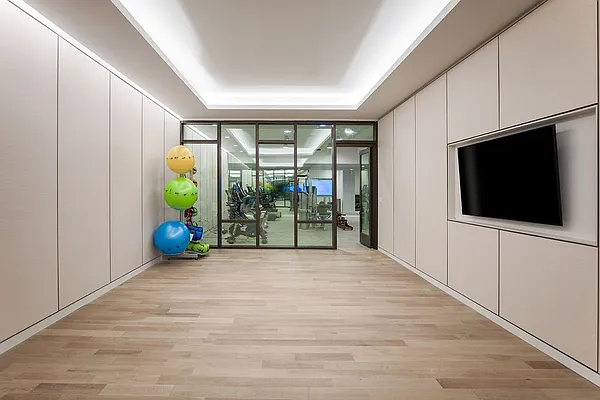 Rented by The Bloomstone Group LLC | media 47