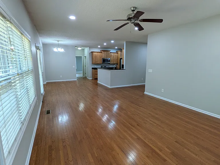 475 Crestview Rd — Photo 8