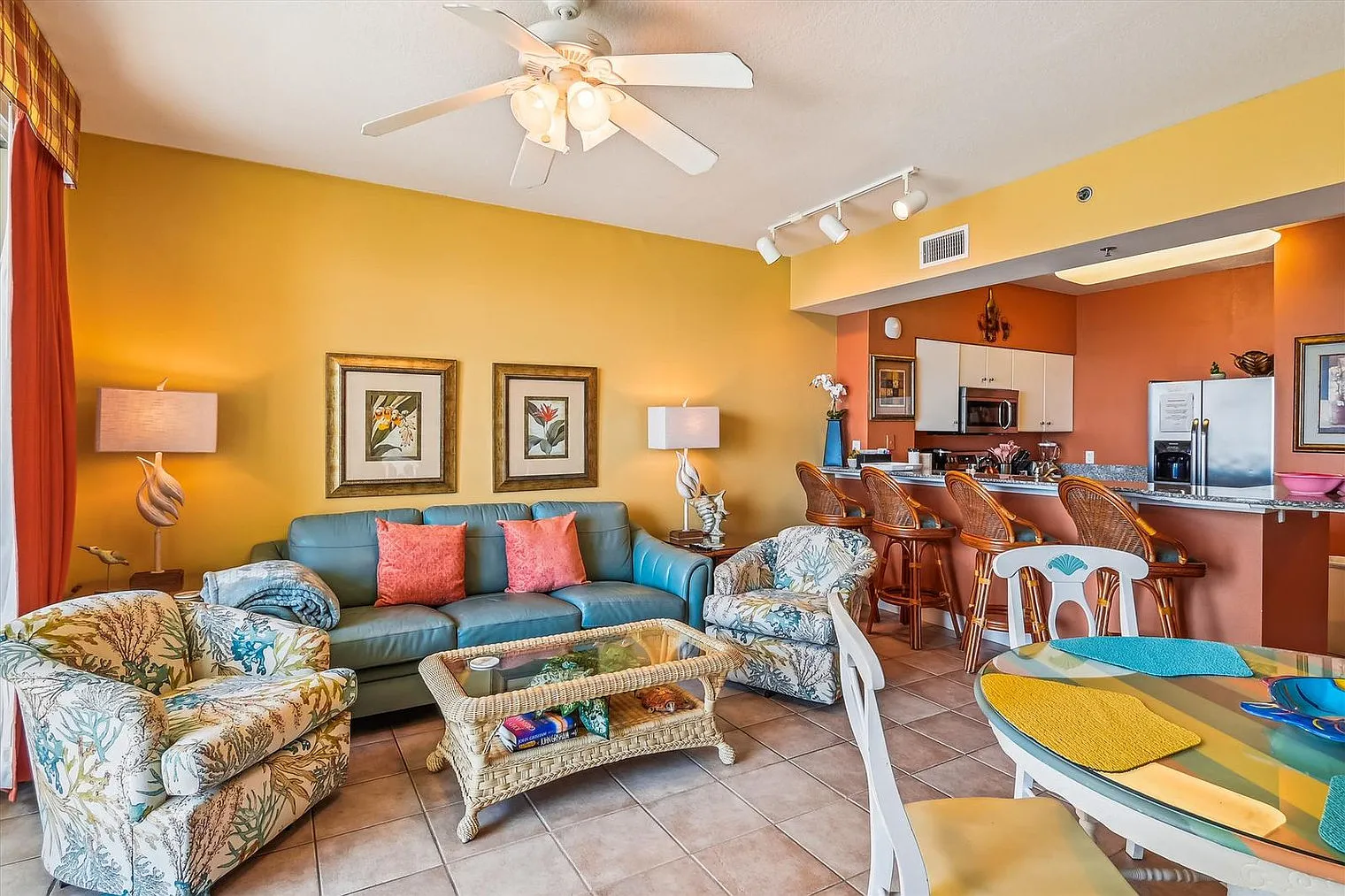 2 bed, 2.0 bath, 1184 sqft, $4,423 — Photo 3