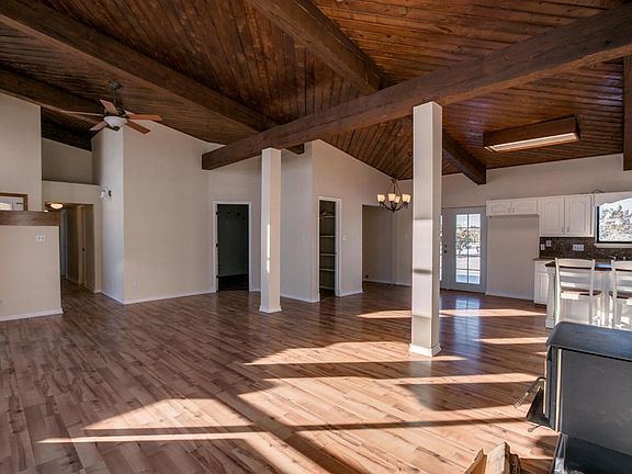 004_Living Room (3)