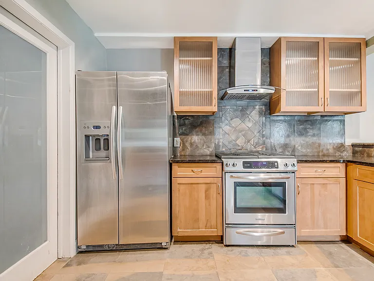 1025 Wentworth Ct — Photo 12