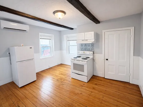 111 Eutaw St #4, Boston, MA 02128